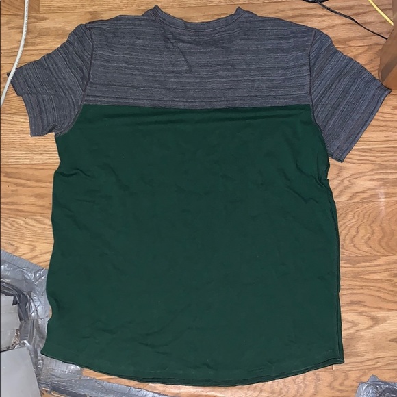 Green/grey t shirt - Picture 2 of 2